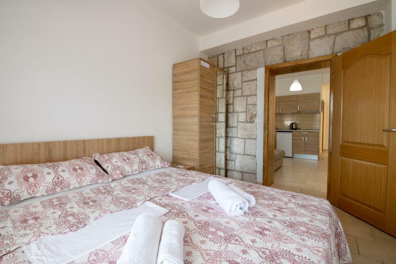 נאום Apartments Lavanda מראה חיצוני תמונה
