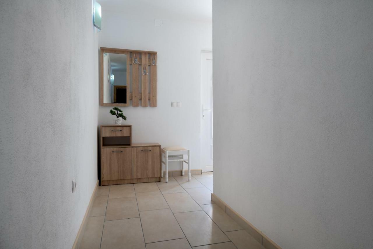 נאום Apartments Lavanda מראה חיצוני תמונה