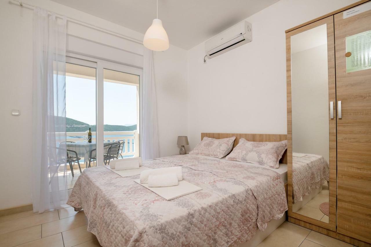 נאום Apartments Lavanda מראה חיצוני תמונה
