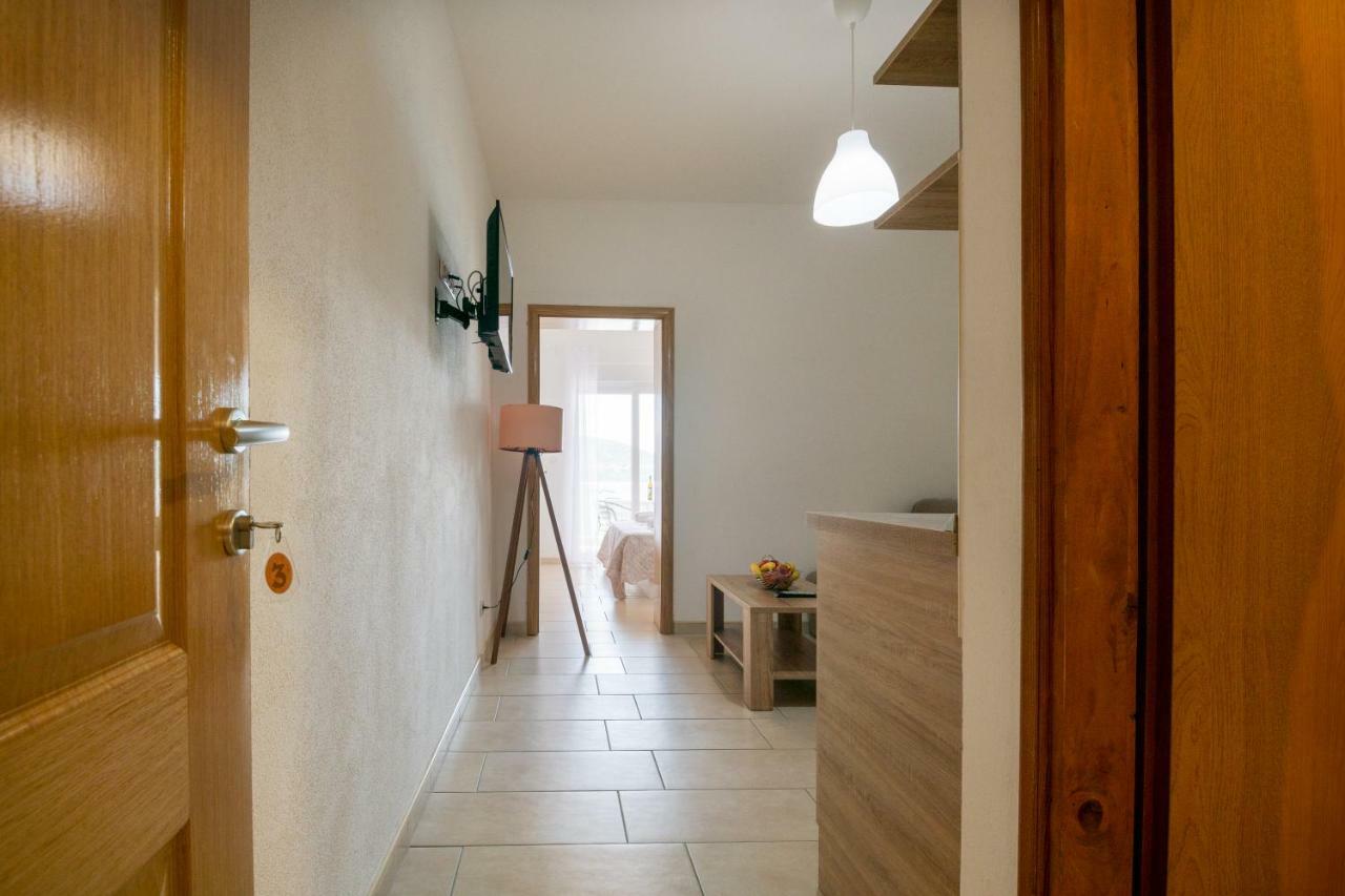 נאום Apartments Lavanda מראה חיצוני תמונה