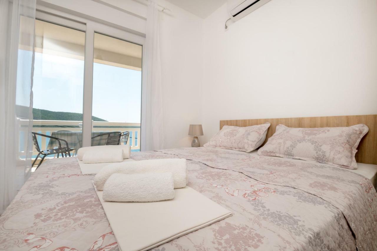 נאום Apartments Lavanda מראה חיצוני תמונה